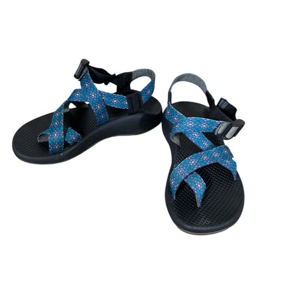 CHACO Womens Toe Loop Sandal Size 5 Blue Geometric Adjustable Strap Casual - Picture 2 of 7